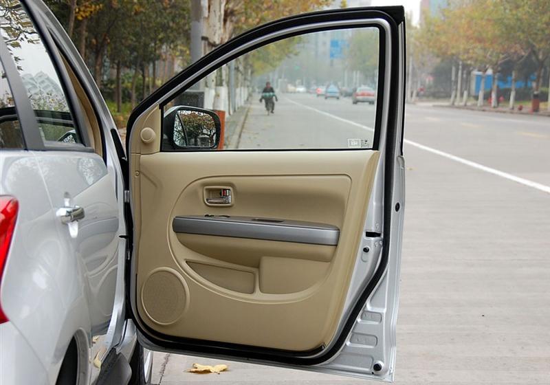 长城汽车 炫丽 2009款 1.3L豪华型VVT