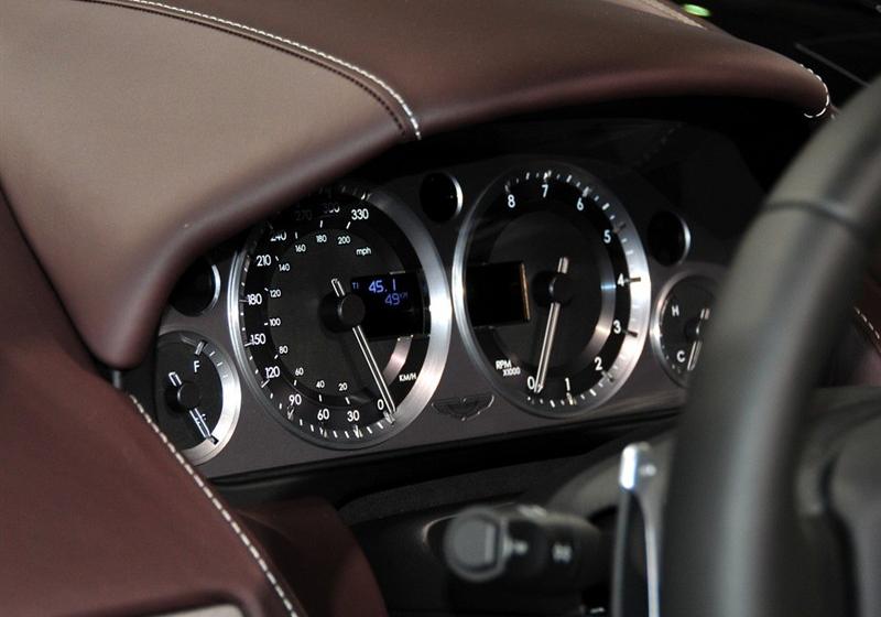 阿斯顿·马丁 Virage 2012款 6.0 Volante