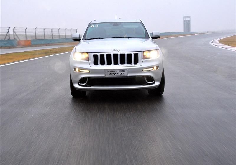 Jeep吉普 大切诺基(进口) 2012款 6.4 SRT8