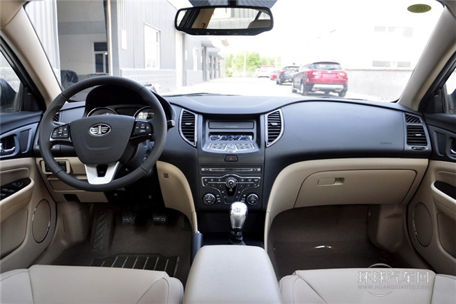 2013款 1.6L MT尊贵型