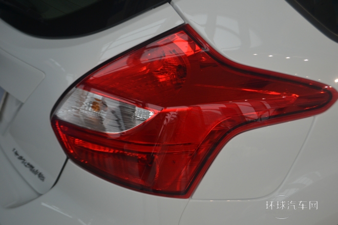 2012款 两厢 1.6L AT风尚型