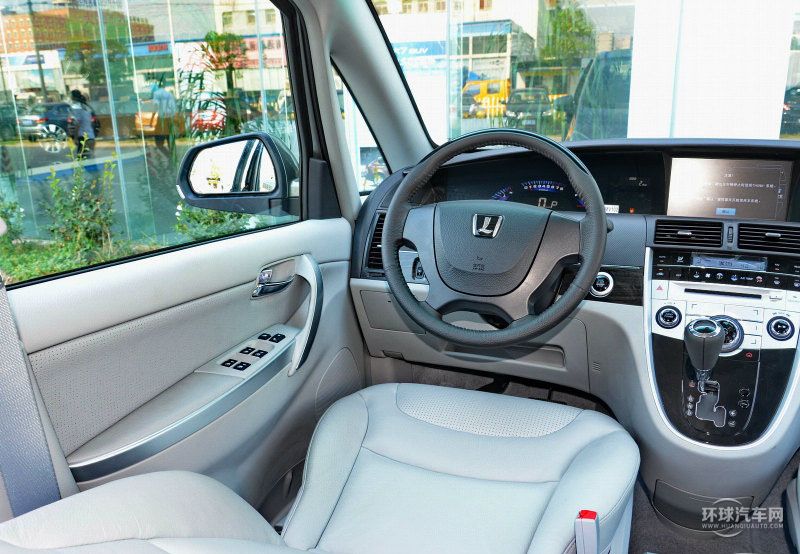 2013款 2.0T 商务型