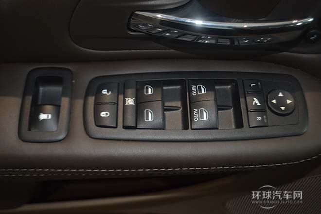2013款 3.6L 豪华版