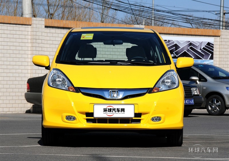 2011款 1.5L 自动豪华版