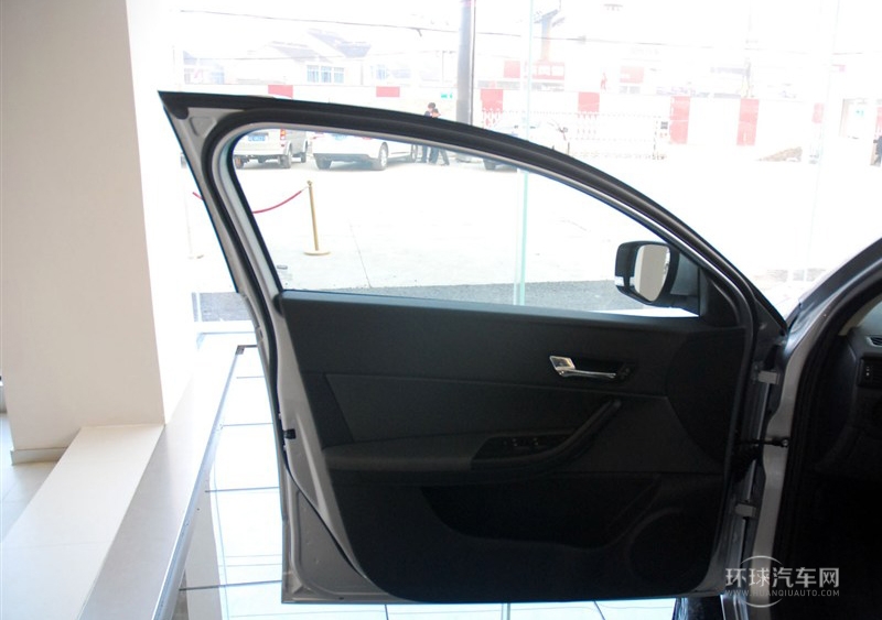 2014款 两厢 1.6L 手动致享型