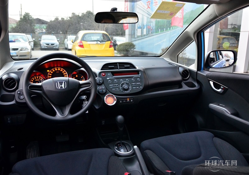 2011款 1.5L 自动全景天窗版