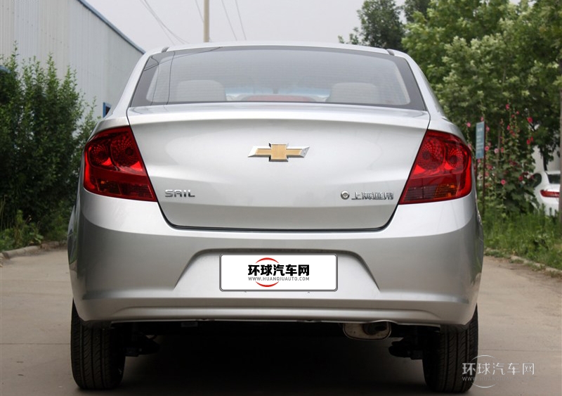2013款 三厢 1.2L EMT理想版