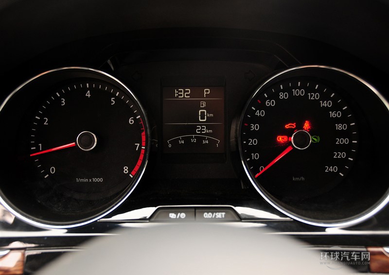 2014款 1.6L 自动豪华型