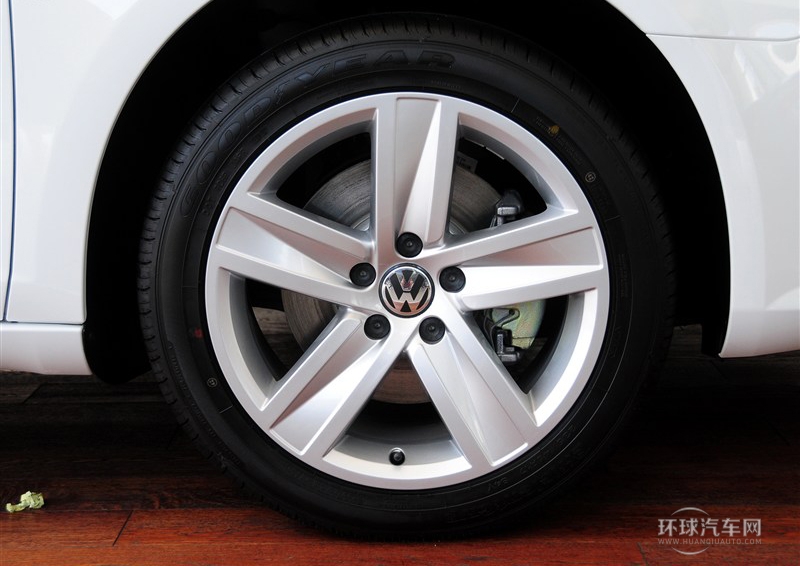 2013款 2.0TSI 尊贵型