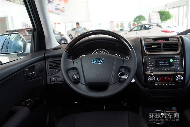 2013款 2.0L 自动两驱版GLS