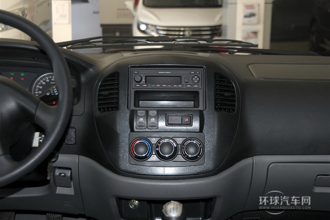2014款 M3 1.6L 7座舒适型
