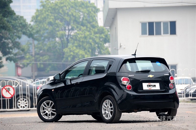 2011款 两厢 1.6L MT SX