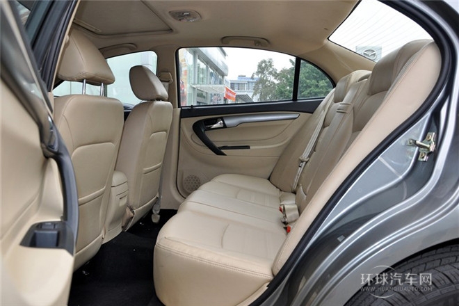 2012款 1.8L CVT导航版