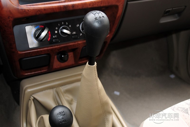 2013款 2.4L汽油四驱标准型
