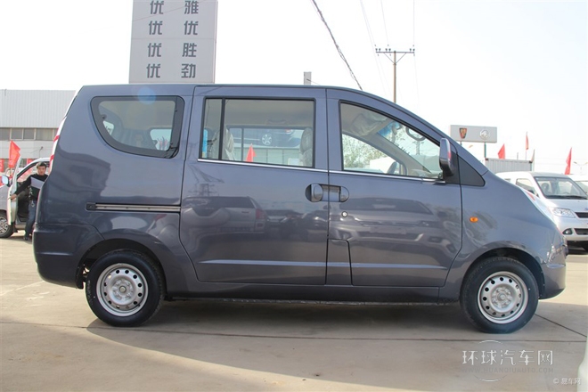 2013款 1.5L标准型