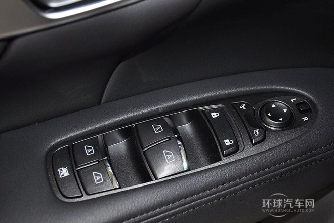 2013款 2.5L 奢华版