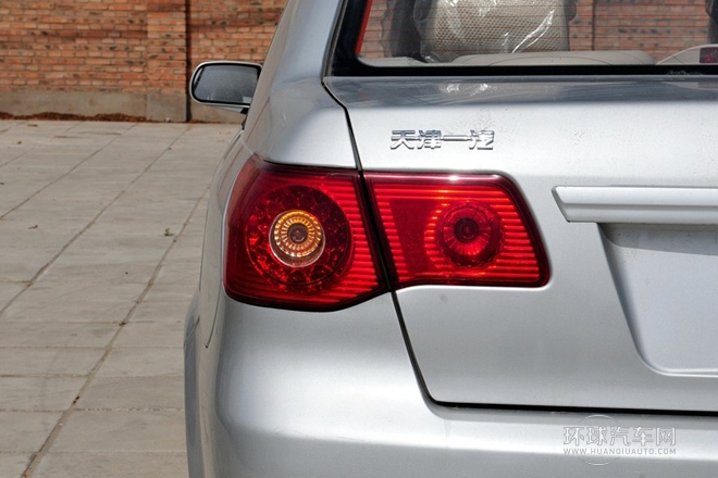 2011款 三厢 1.5L 手动舒适型
