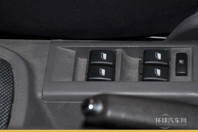 2012款 CROSS 1.3L AMT旗舰型