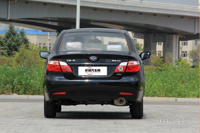 2013款 1.3L 手动标准型
