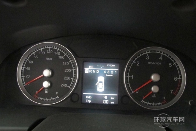 2011款 1.8T 自动行政版