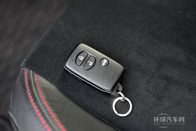 2013款 2.0L 自动豪华型