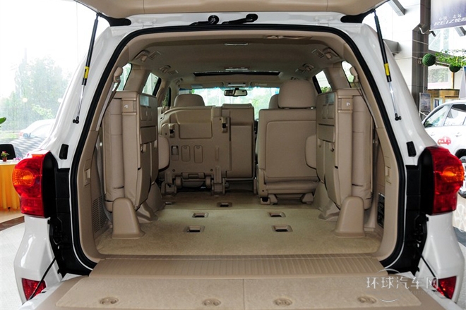 2012款 4.0L 自动VX