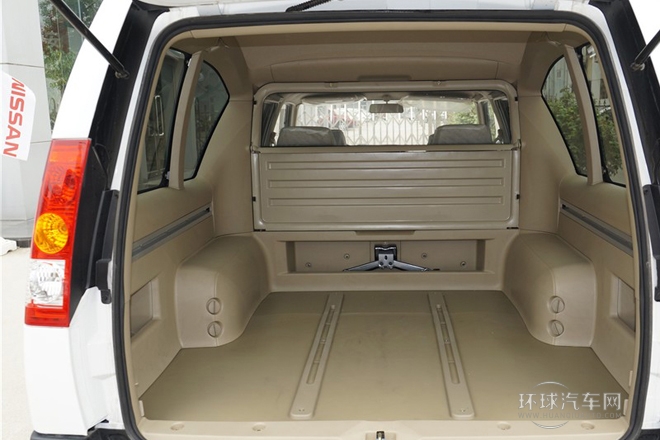 2013款 2.4L两驱高级型5座ZN6494