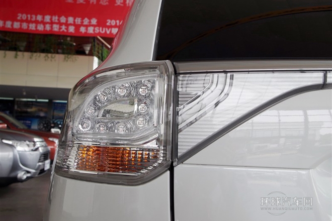 2014款 2.4L 四驱豪华超值版 7座