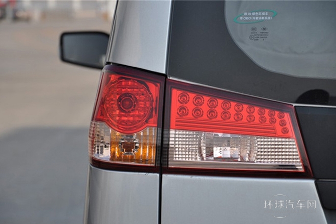2011款 1.6L 手动商用型5座