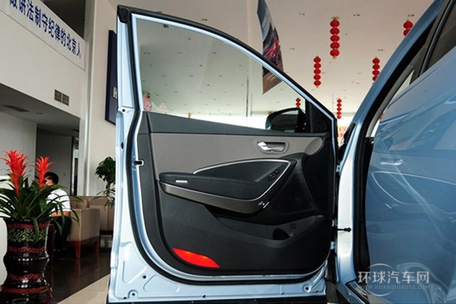 2013款 改款 3.0L 四驱舒适版 欧V