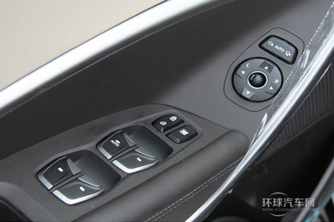 2013款 改款 3.0L 四驱豪华版 欧IV
