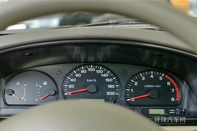 2013款 2.5T柴油两驱标准型ZD25TCR
