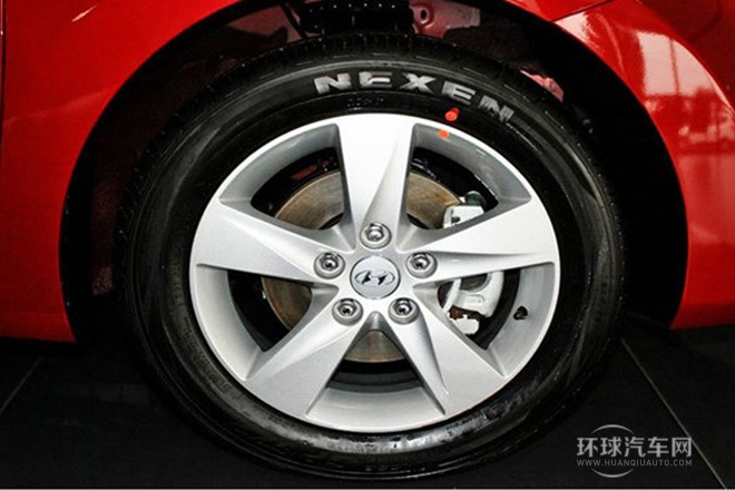 2012款 1.8L 自动尊贵型