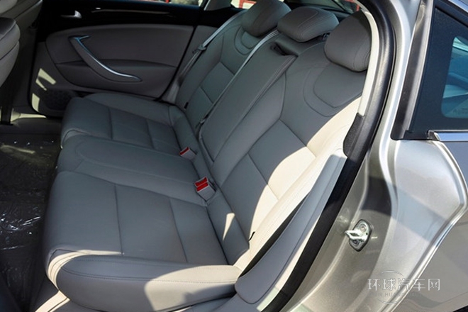 2013款 2.0L 自动尊享型