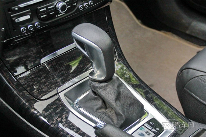 2013款 2.3L 自动尊贵型