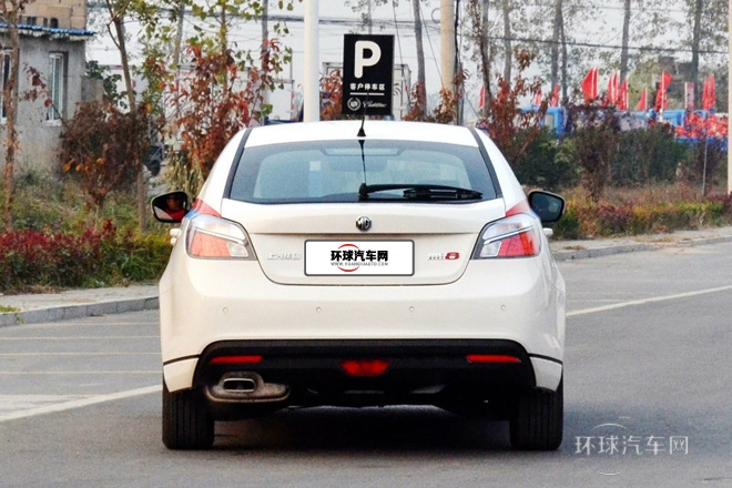 2013款 掀背 1.8L 自动精英版