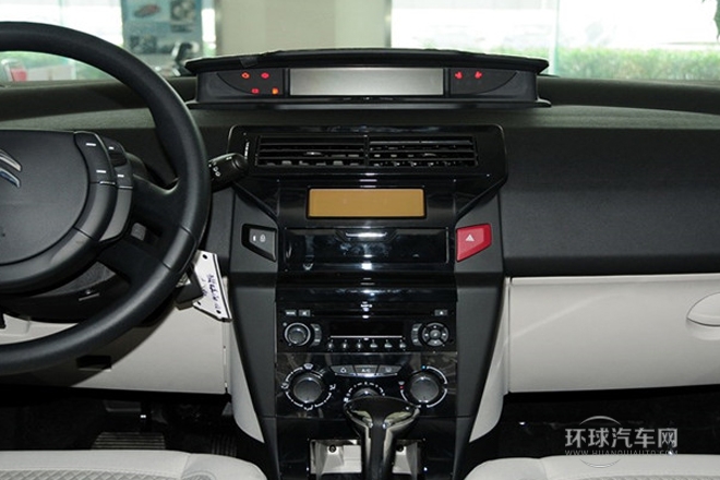 2013款 两厢 1.6L 自动乐尚型