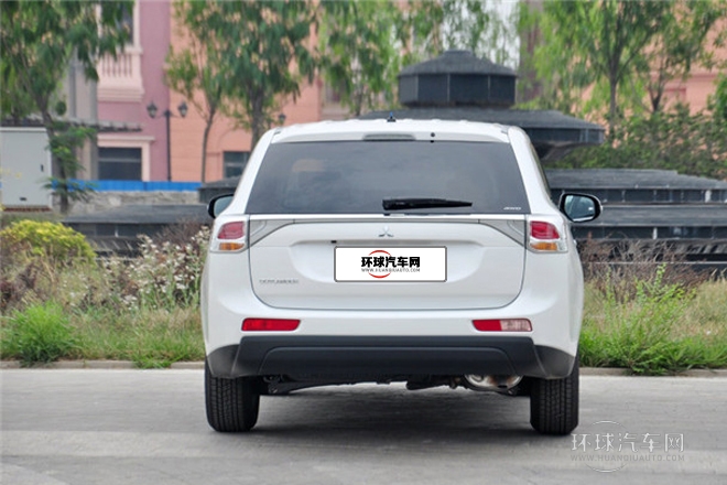 2013款 2.0L 四驱都市导航版 5座