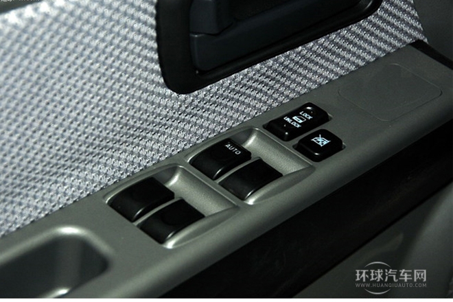 2011款 2.4L商务版 豪华型小双排
