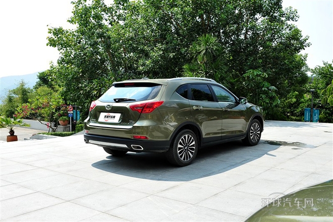 2015款 1.8T 自动两驱豪华版