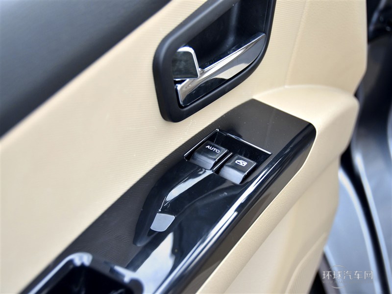 2015款 1.8L 豪华型