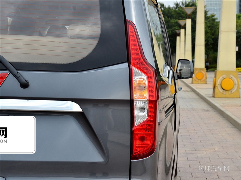 2015款 1.8L 豪华型