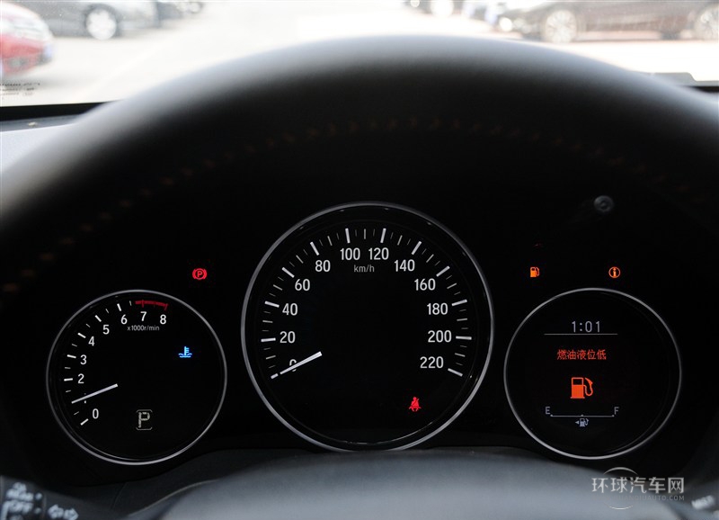 2015款 1.8L CVT两驱豪华型