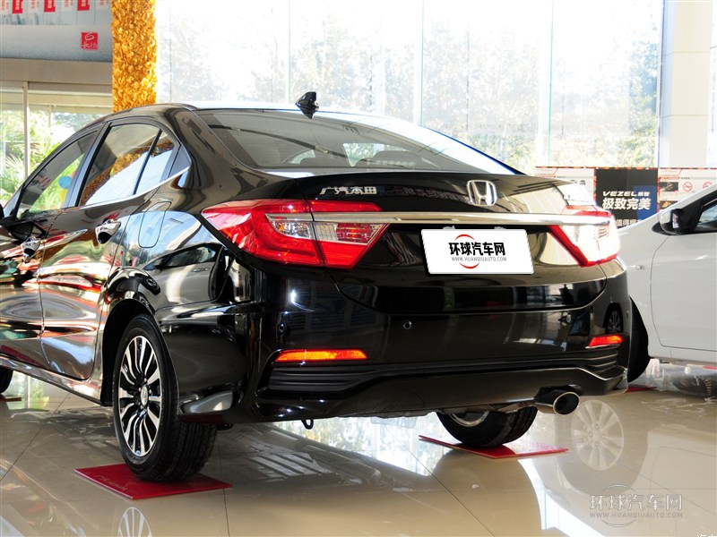 2015款 1.8L 自动豪华版