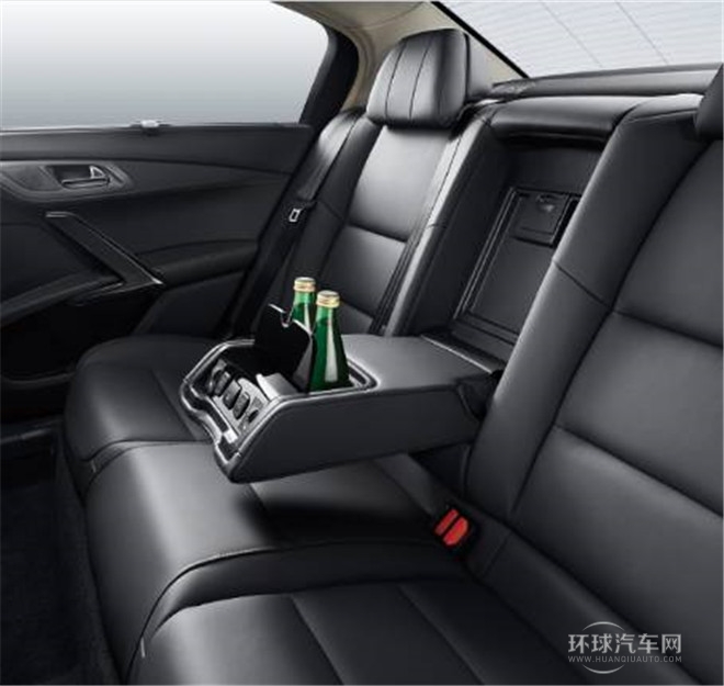 2015款 2.0L 自动致逸版