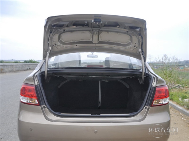 2014款 1.0L 手动舒适型