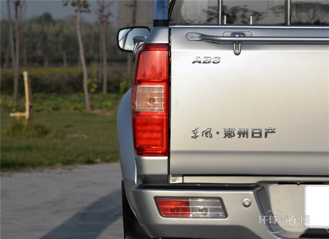 2015款 新一代 3.0T柴油四驱豪华型ZD30D13