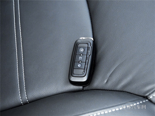 2015款 都市SUV 1.6T 手动悦动派