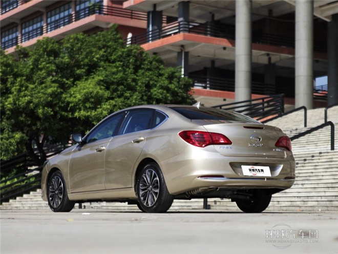 2015款 1.8T 自动豪华导航型