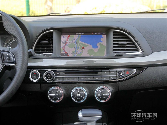 2015款 1.8T 自动豪华智慧型